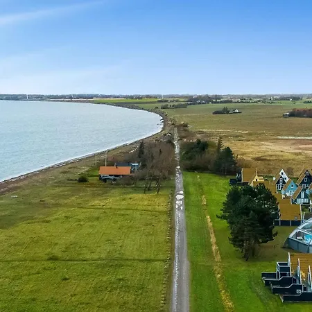 Cozy With Sea View Ferienhaus