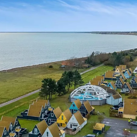 Ferienhaus Family With Sea View In