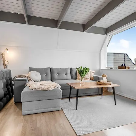 Cozy With Sea View *