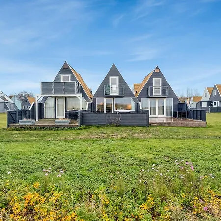 Family With Sea View In Gedser