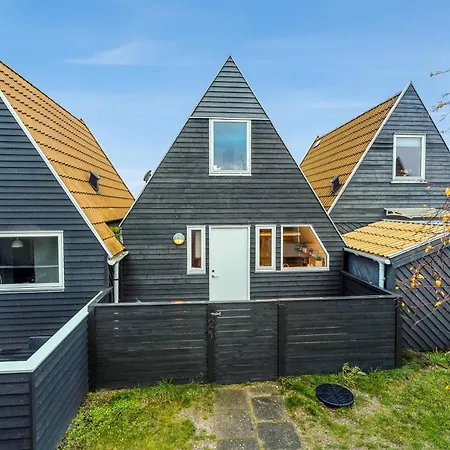 Semesterbostad Family With Sea View In Gedser